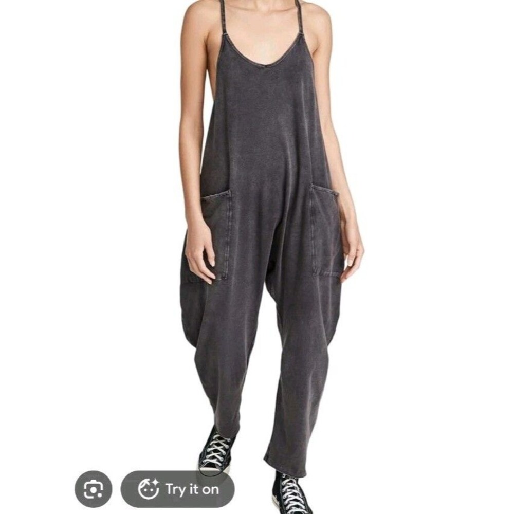Free People Movement Hot Shot Romper Baggy Overalls Women's size XS Gray EUC!